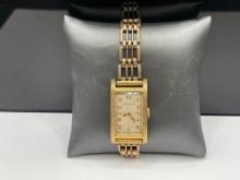VINTAGE BULOVA 17 JEWELS MODEL 6AE WRISTWATCH