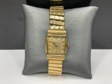 VINTAGE WITTNAUER 17 JEWELS WRISTWATCH
