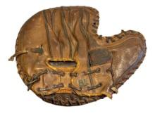 ANTIQUE RAWLINGS STREAMLINED LEATHER CATCHER'S MITT