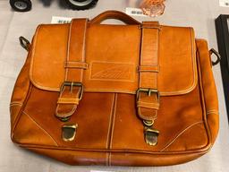 CLAIRE CHASE INDIAN MOTORCYCLES BROWN LEATHER MESSENGER BAG INCLUDES SHOULDER STRAP