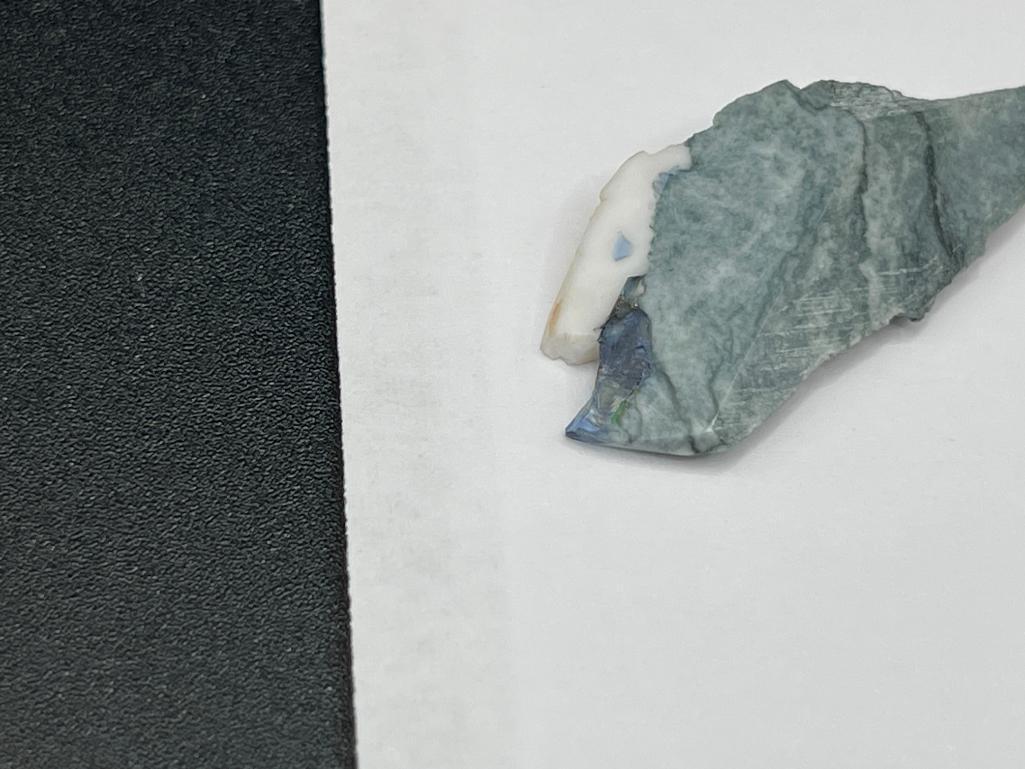 RARE BENITOITE GEOLOGICAL SPECIMEN MINED IN NEVADA