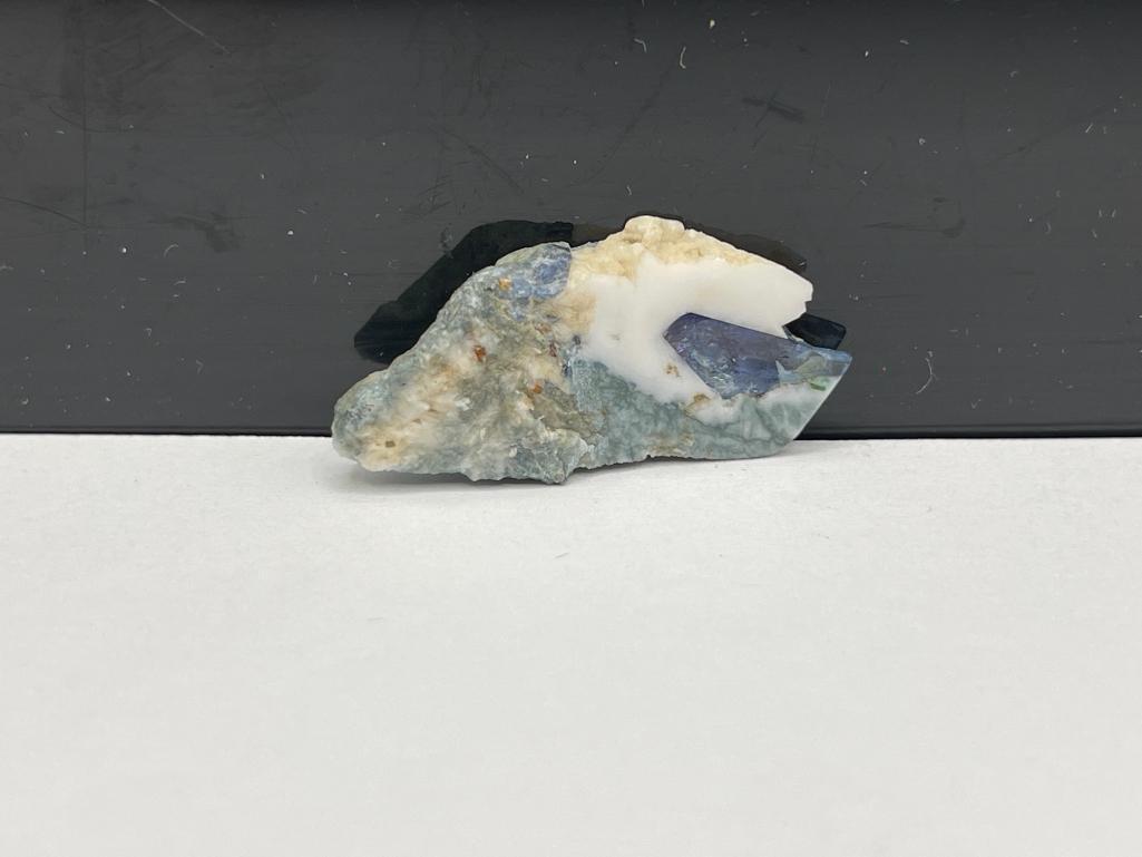 RARE BENITOITE GEOLOGICAL SPECIMEN MINED IN NEVADA