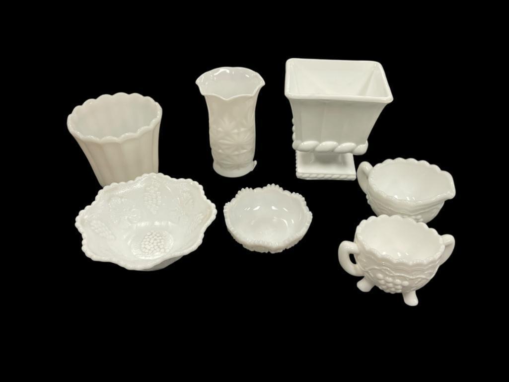 VINTAGE MILK GLASS COLLECTIBLE GLASSWARE