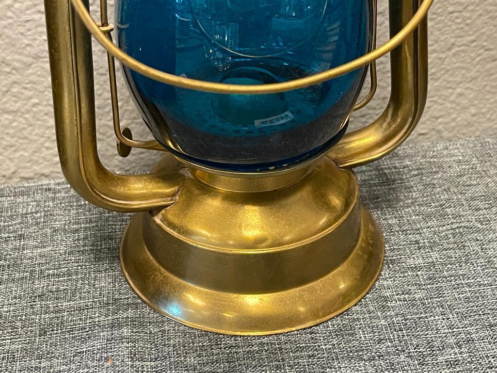 STEAM GAUGE AND LANTERN CO. BRASS TUBULAR LANTERN WITH BLUE GLASS GLOBE PAT DATE OCT 26 86