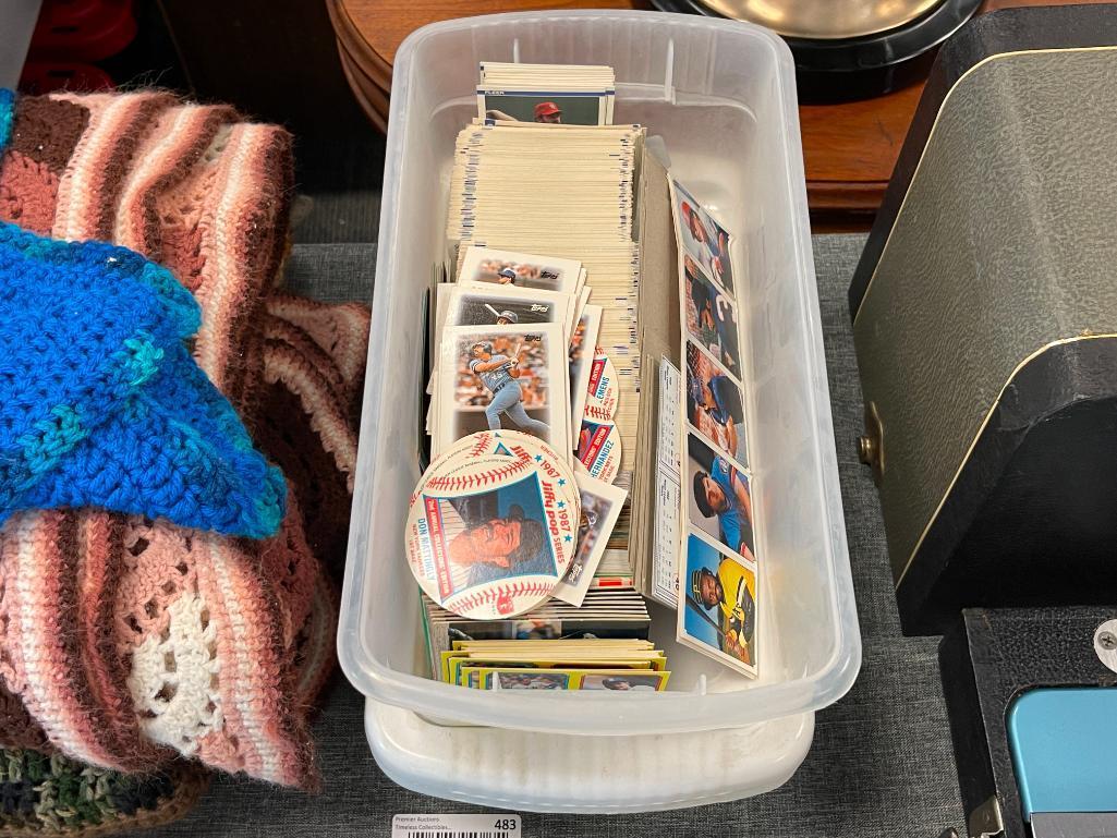 ASSORTED MLB BASEBALL CARDS INCLUDING TOPPS 1980, 1991 UPPER DECK, AND FLEER 1983