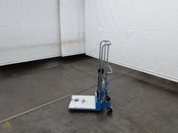 880 Pound Capacity Mobile Table lift