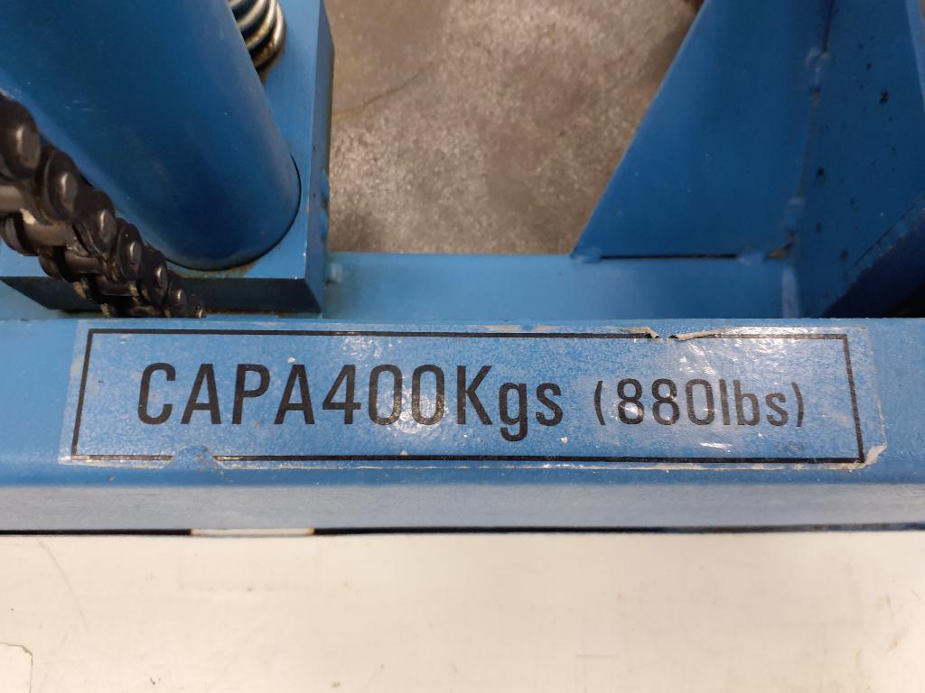 880 Pound Capacity Mobile Table lift