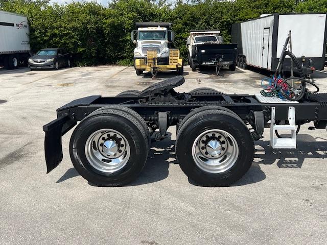 1999 STERLING A9500 TANDEM AXLE DAYCAB TRUCK CATERPILLAR CAT TURBO DIESEL LOW MILES WET KIT