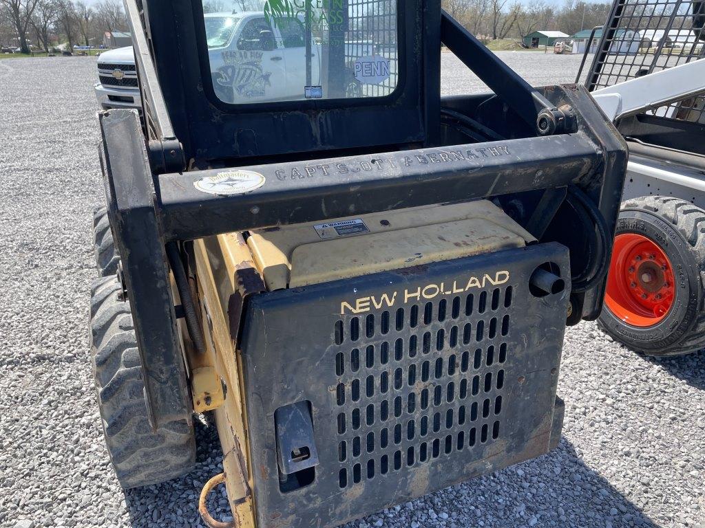 New Holland LX485 Skid Steer