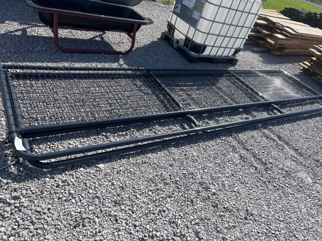 1x blue 16’ 2”x 4” wire gate