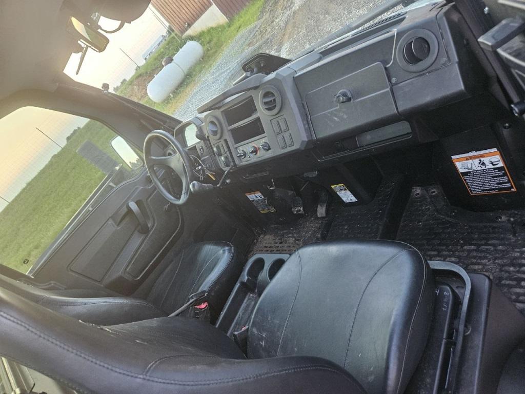 JD xuv835m 2019 Gator 1108 hours. Mint condition.