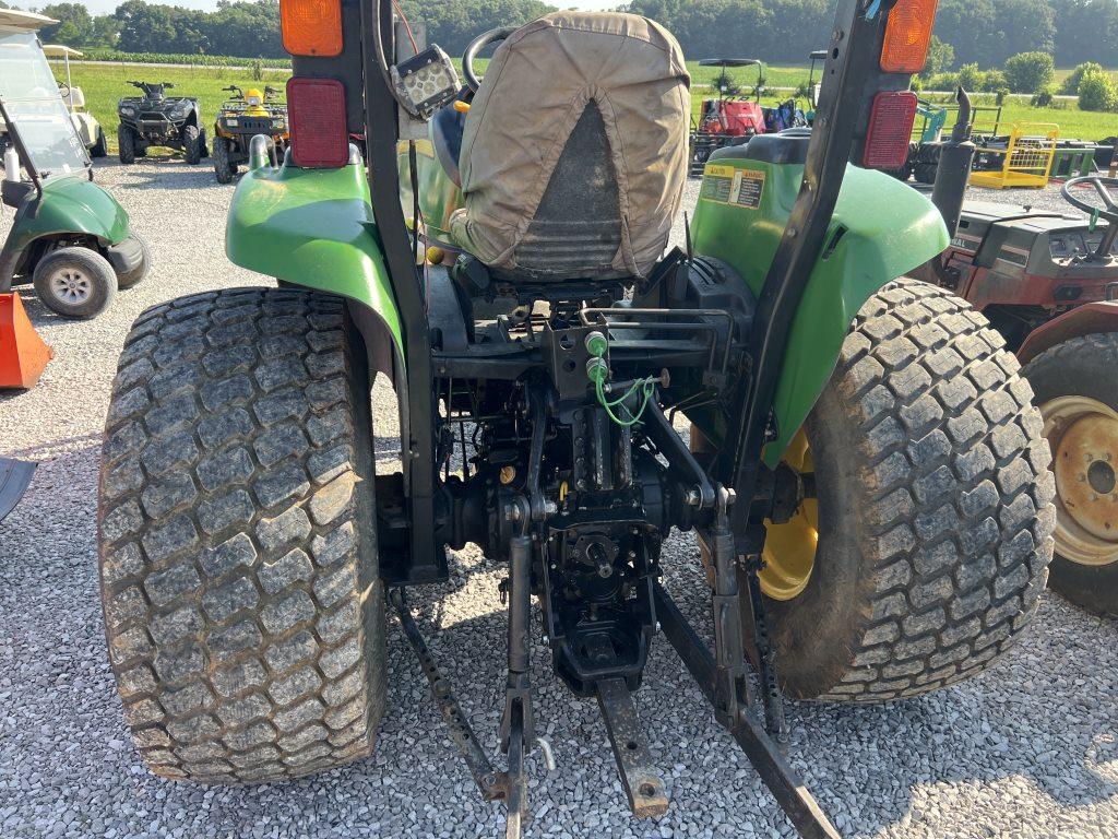 John Deere 4320