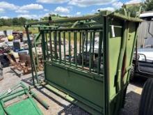 Powder River Heavy Duty Cattle Squeeze Chute