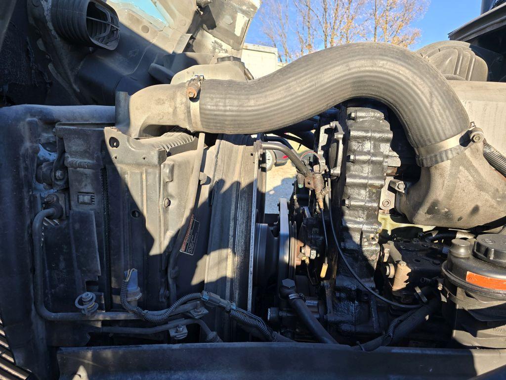 2001 Volvo VNL660 w/ Rebuilt Detroit 60 Series Engine