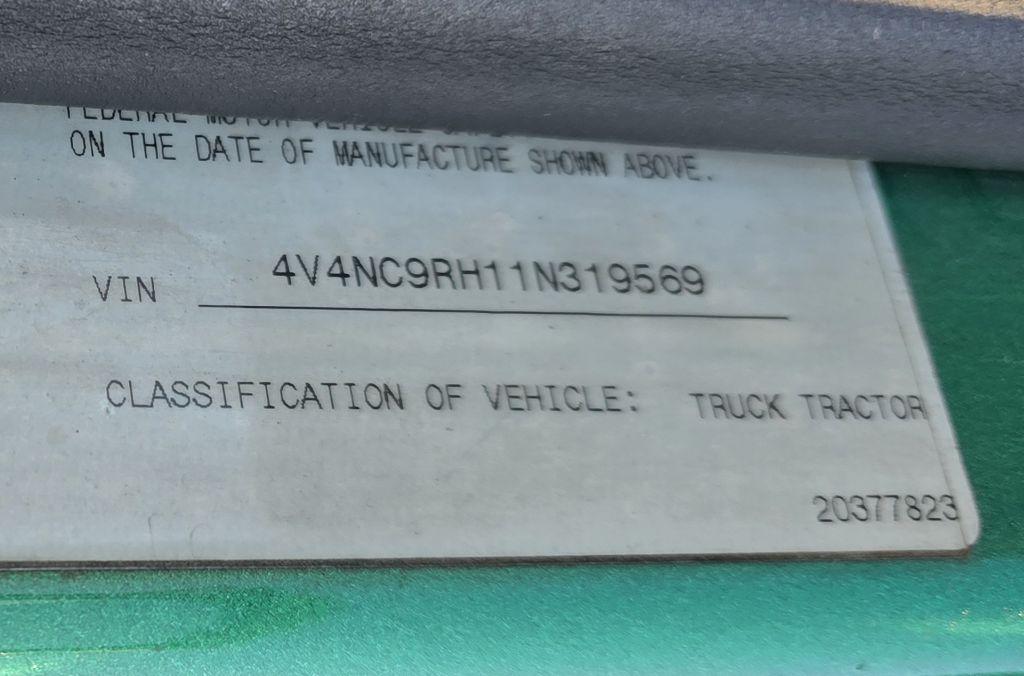 2001 Volvo VNL660 w/ Rebuilt Detroit 60 Series Engine
