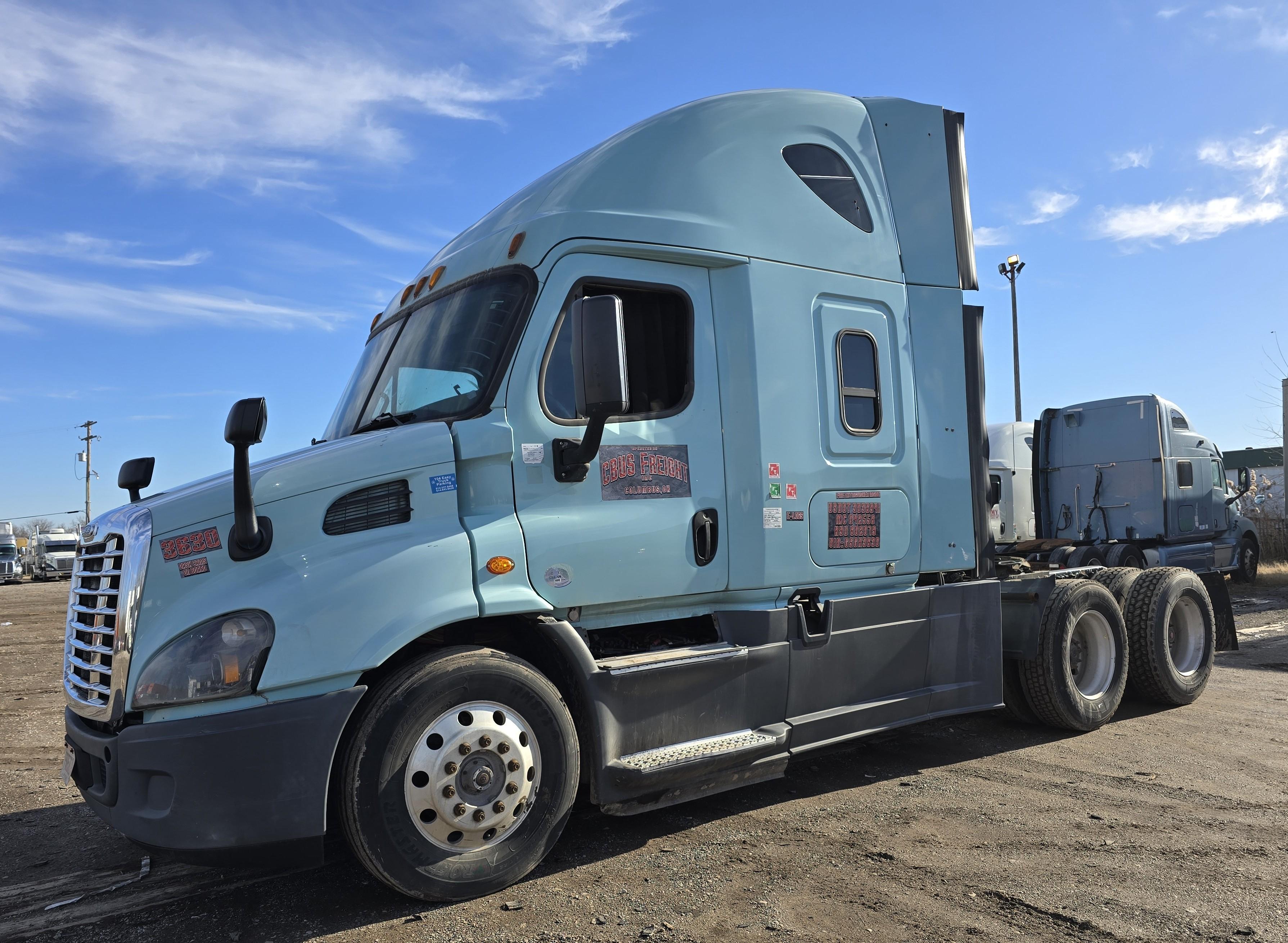 2016 Freightliner Cascadia 113 w/ DD13 Engine