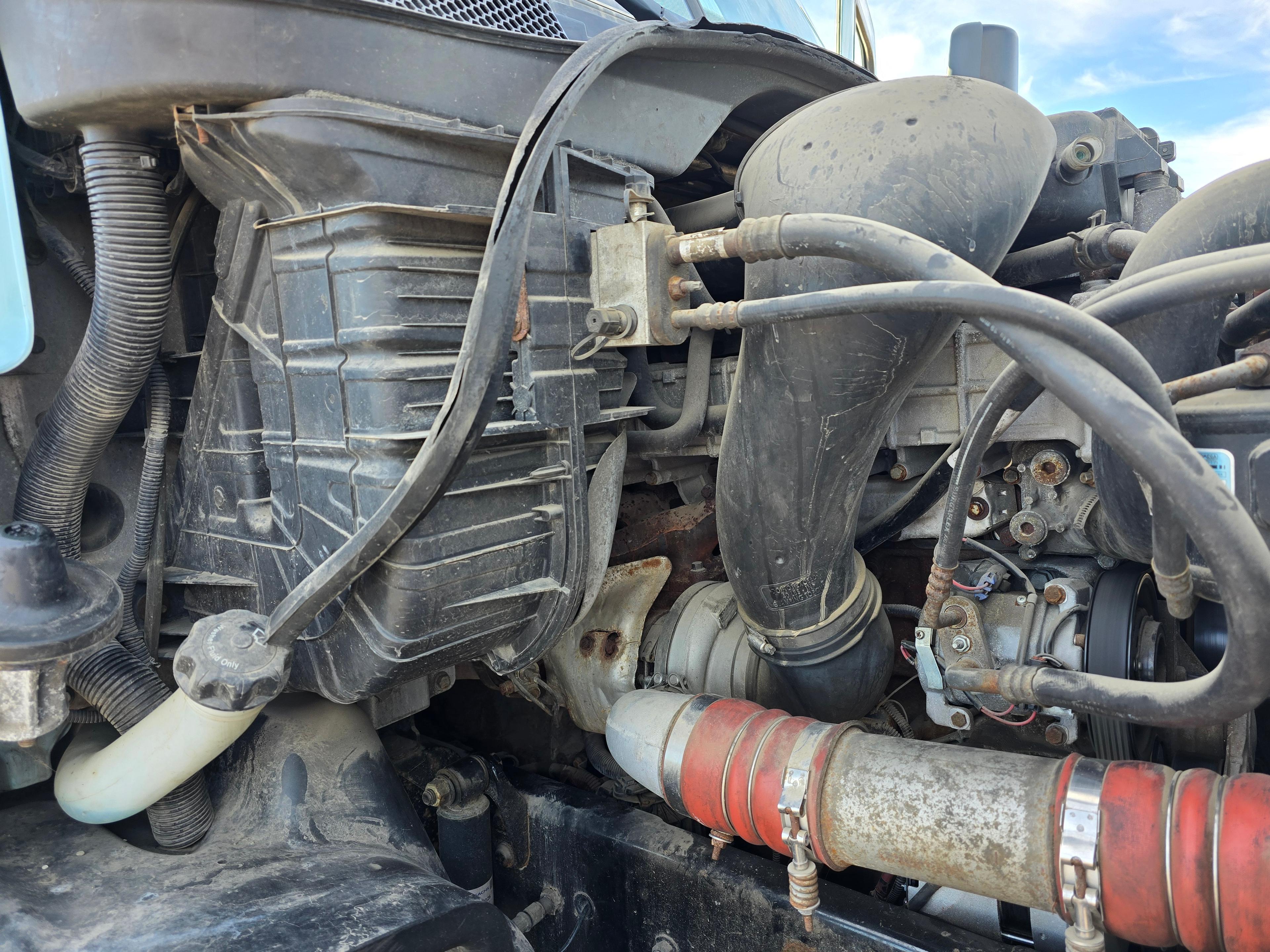 2016 Freightliner Cascadia 113 w/ DD13 Engine