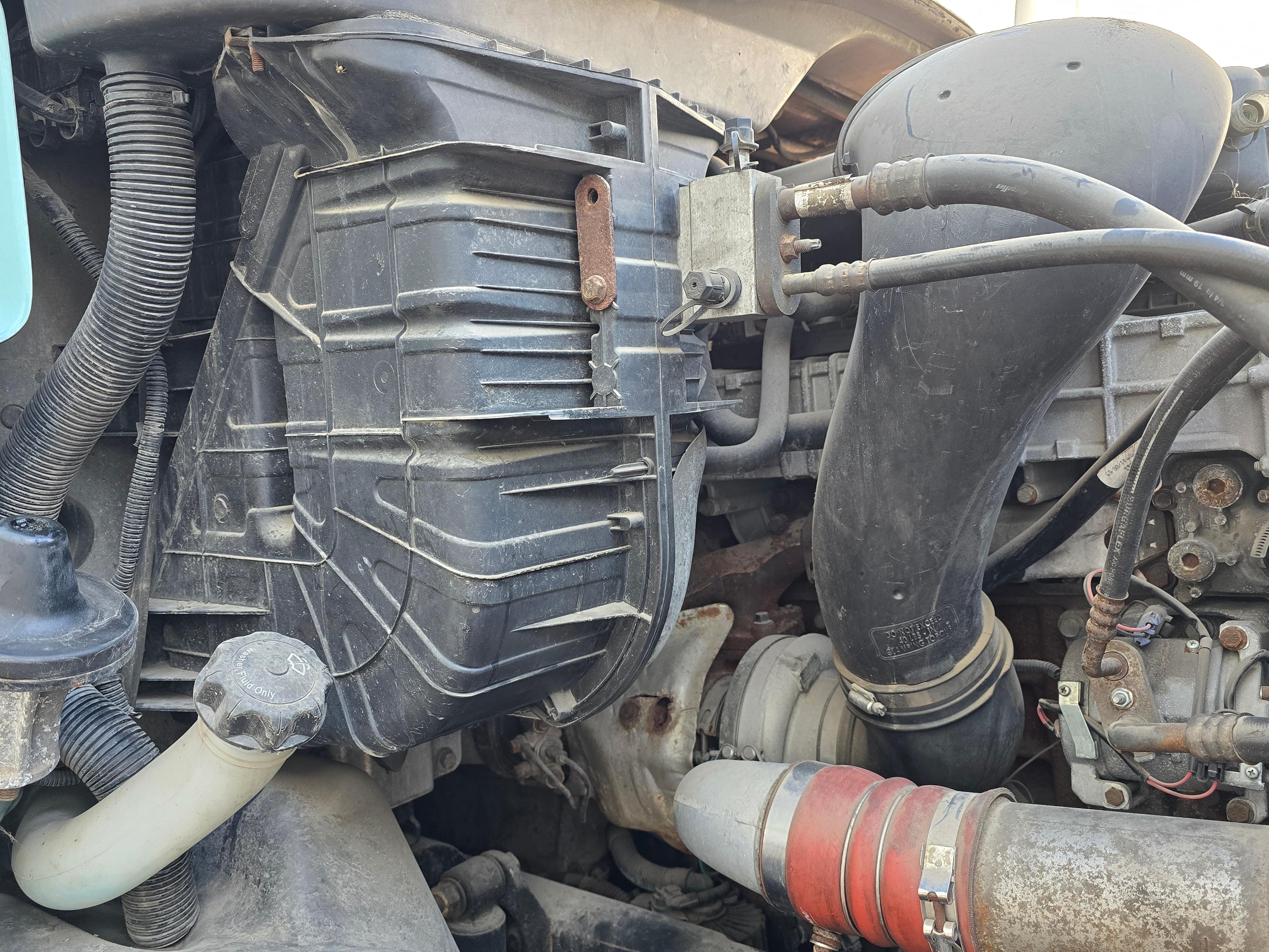 2016 Freightliner Cascadia 113 w/ DD13 Engine