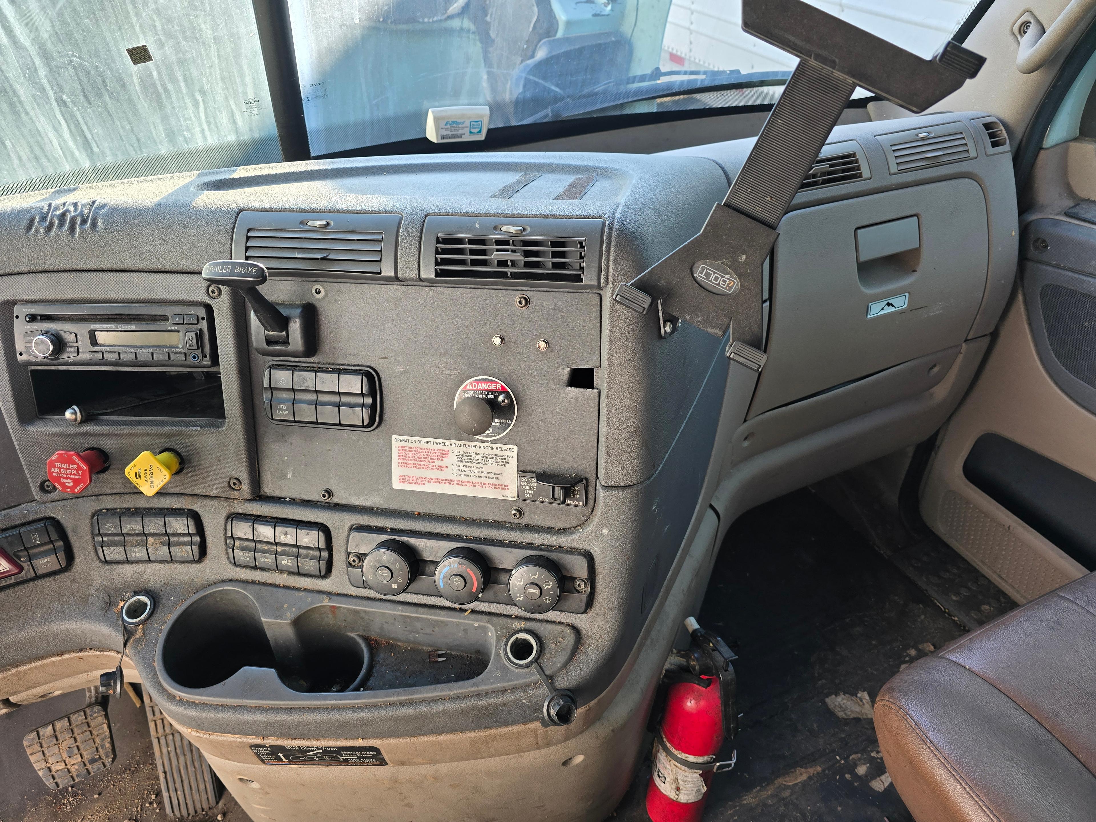 2016 Freightliner Cascadia 113 w/ DD13 Engine