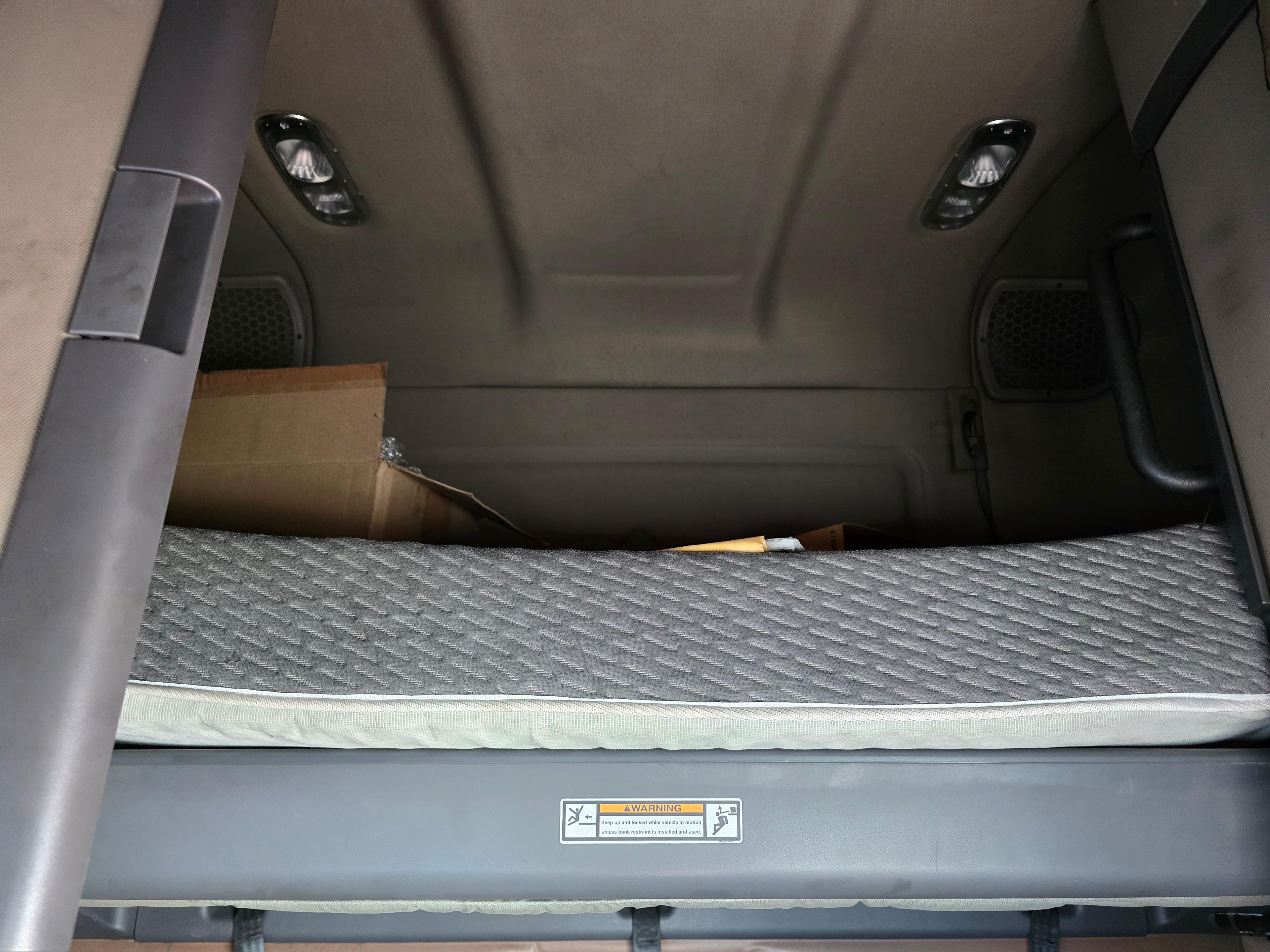 2016 Freightliner Cascadia 113 w/ DD13 Engine