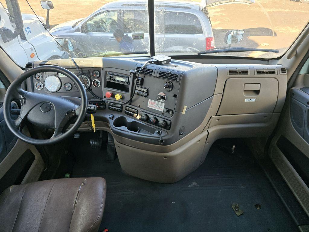 2016 Freightliner Cascadia 113 w/ DD13 Engine