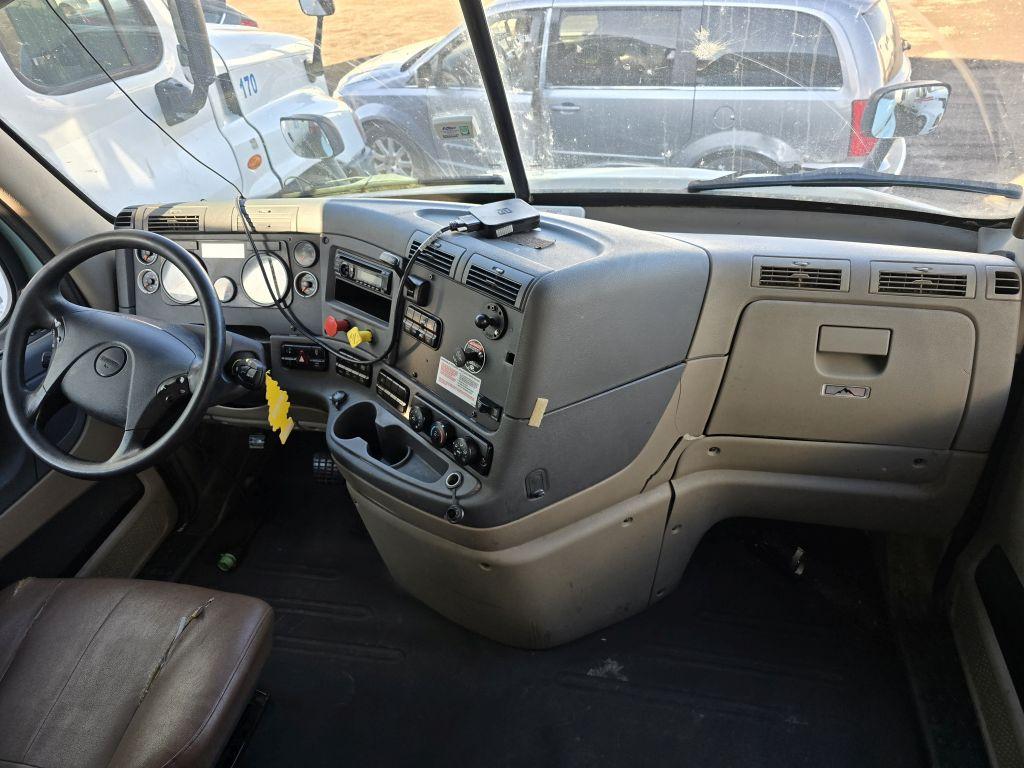 2016 Freightliner Cascadia 113 w/ DD13 Engine