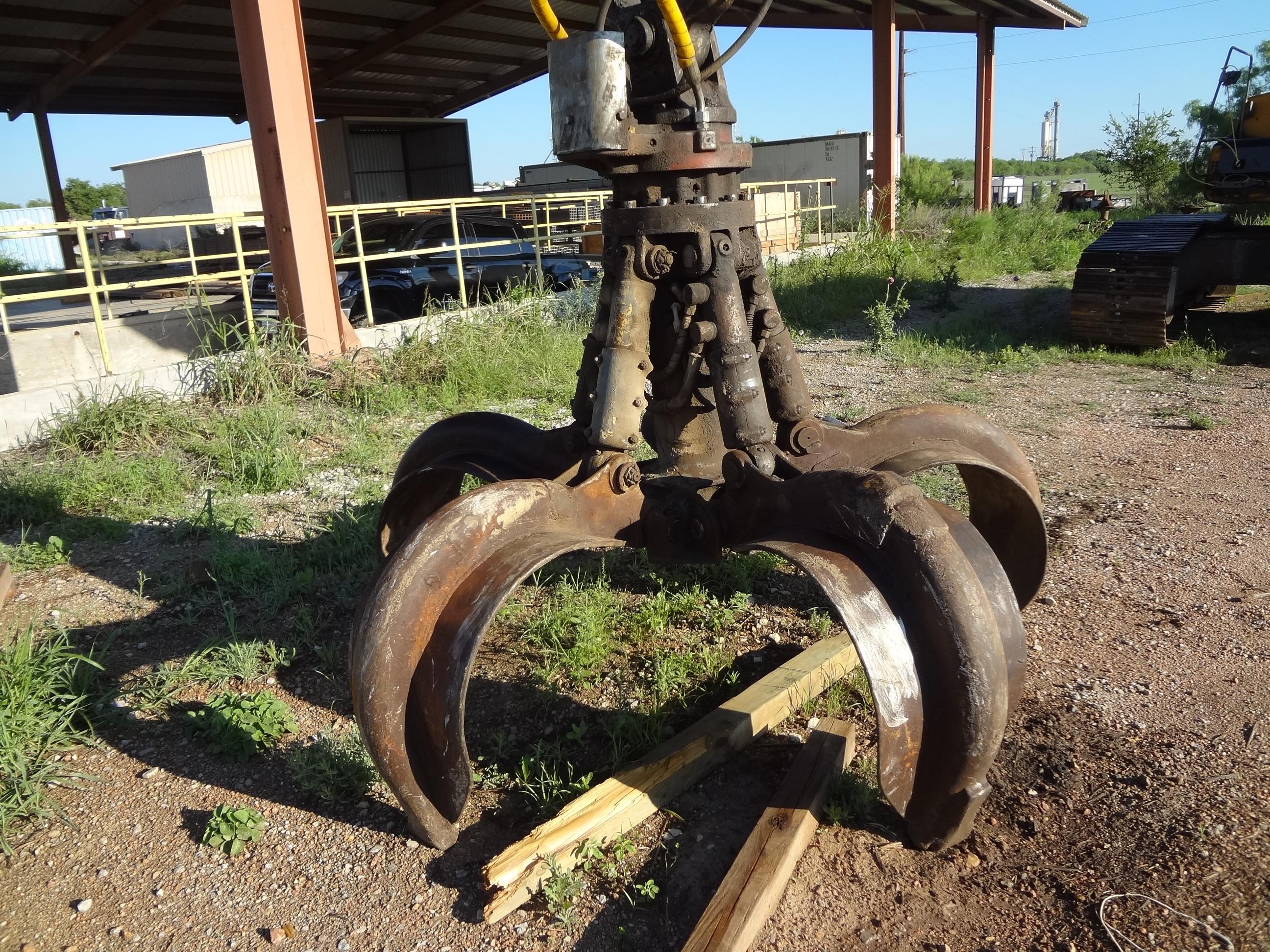 5 Petal Grapple currently on Liebherr 924 Lot 1013 ***SELLS as Grapple ONLY***