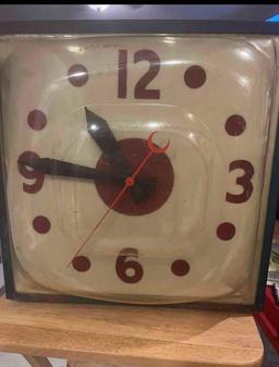 Vintage Train Station Double-Sided Light-up Clock