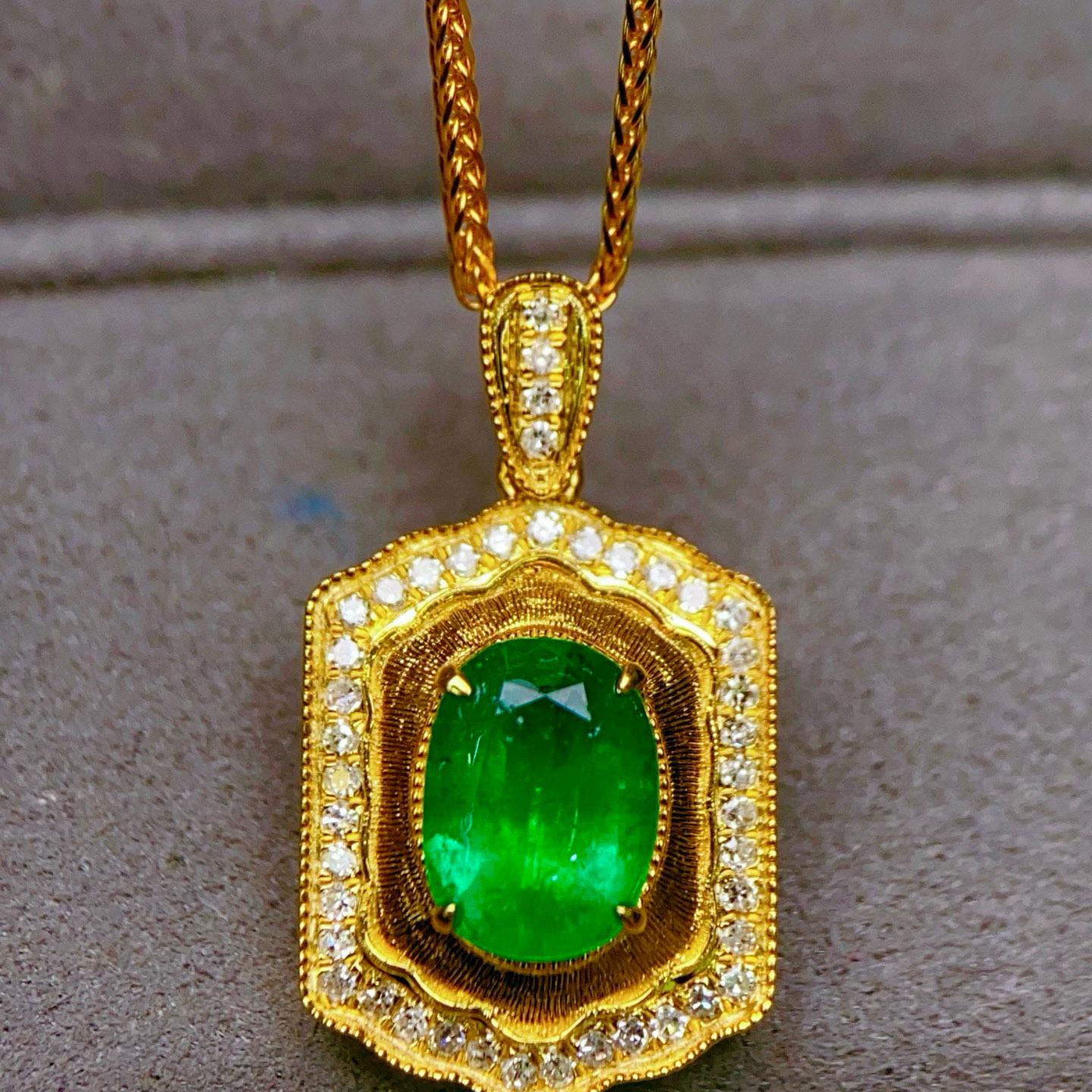 14k Gold 1.76 Ctw Vivid Green Natural Emerald & Diamond Pendant( Without Chain )