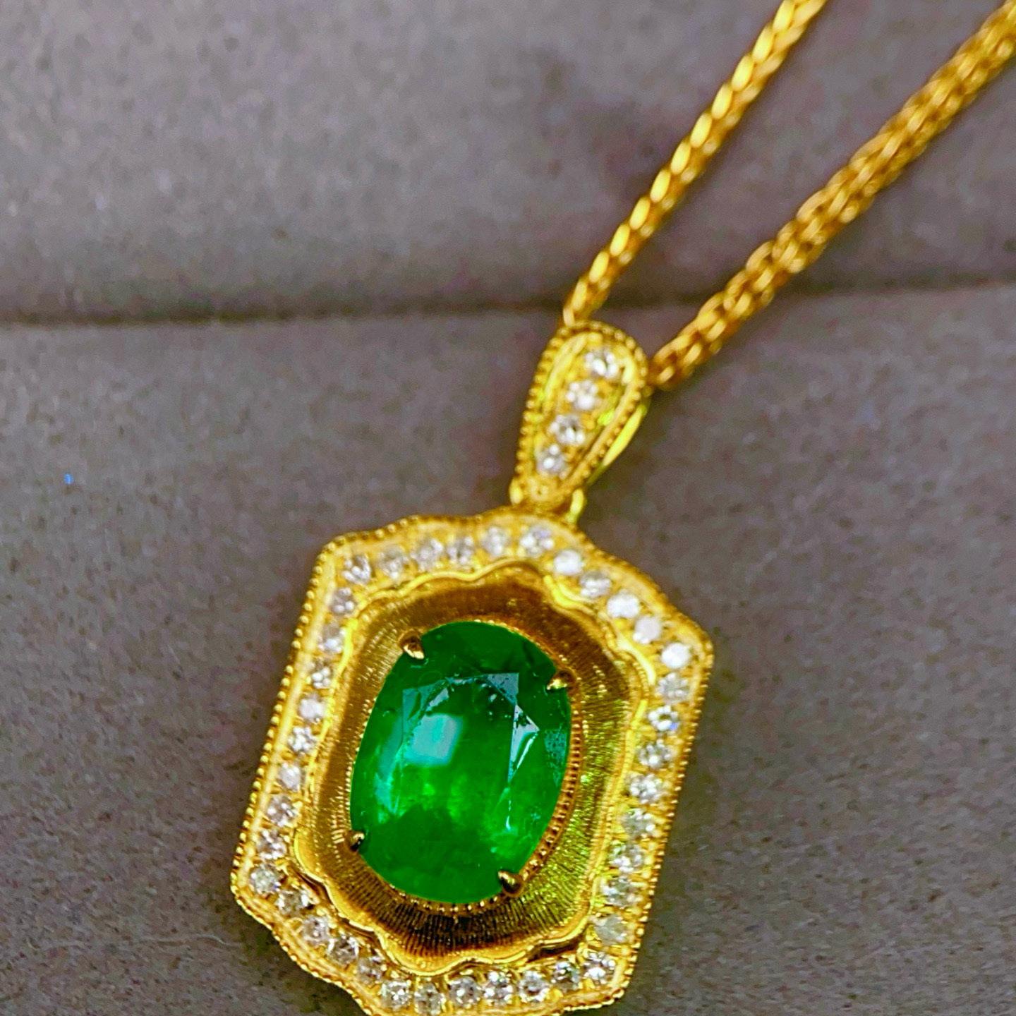 14k Gold 1.76 Ctw Vivid Green Natural Emerald & Diamond Pendant( Without Chain )