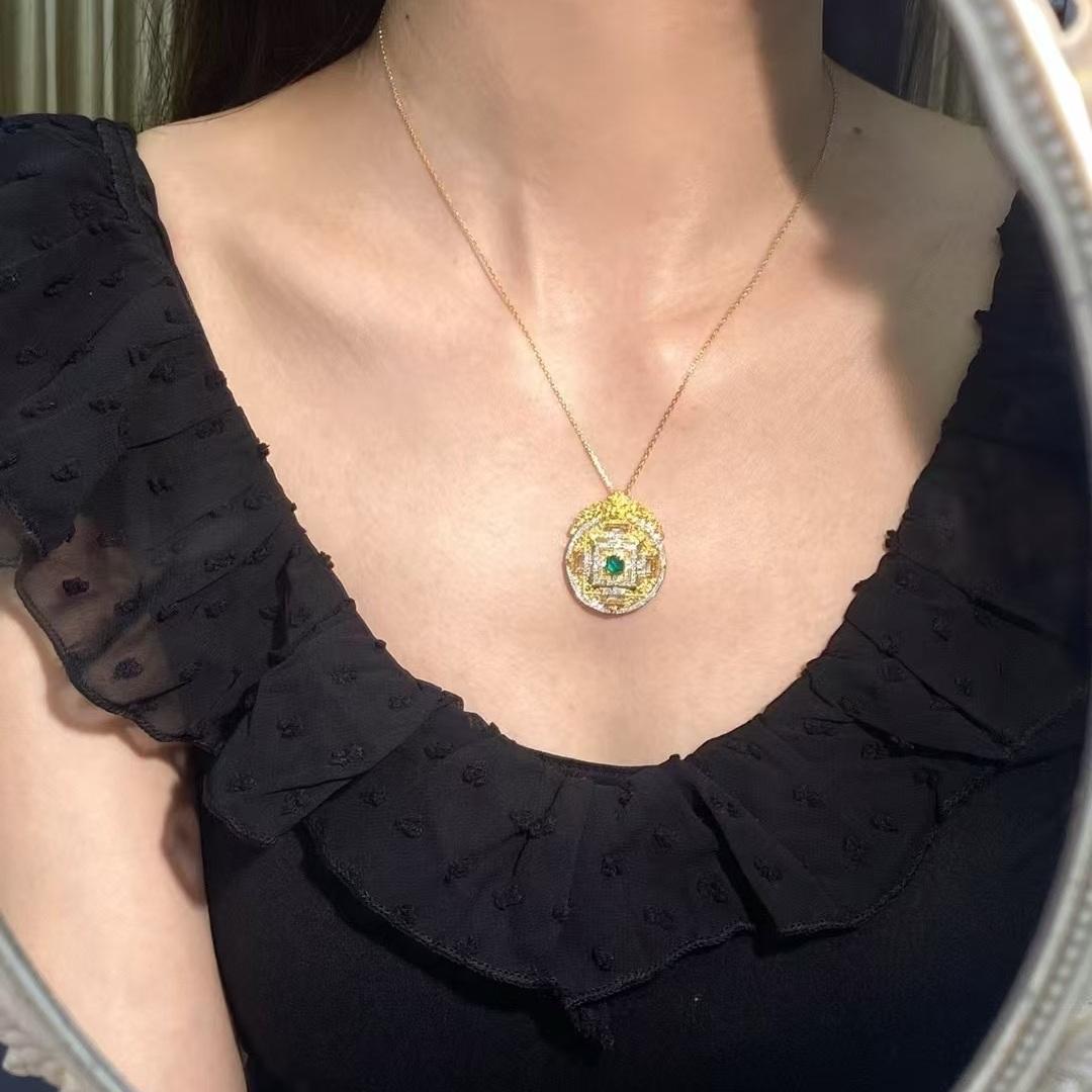 14k Gold 0.66 Ctw Natural Emerald & Diamond Pendant( Without Chain )