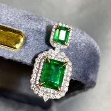 14k Gold 2.23 Ctw Vivid Green Natural Emerald & Diamond Pendant( Without Chain )
