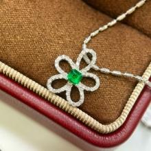 14k Gold 0.32 Ctw Vivid Green Natural Emerald & Diamond Pendant( Without Chain )