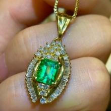14k Gold 2.02 Ctw Vivid Green Natural Emerald & Diamond Pendant( Without Chain )