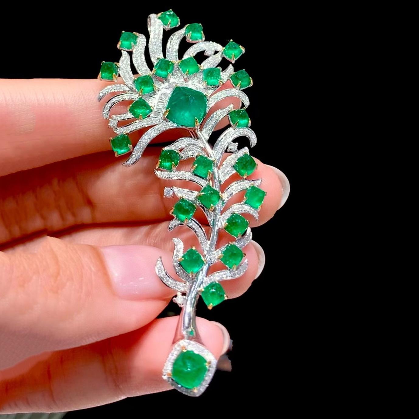 14k Gold 8.8 Ct Vivid Green Natural Emerald & Diamond Brooch/pendant( Without Chain )