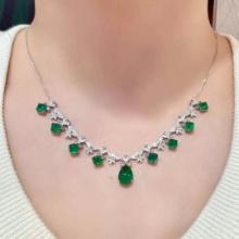 14k Gold 10 Ct Vivid Green Natural Emerald & Diamond Necklace