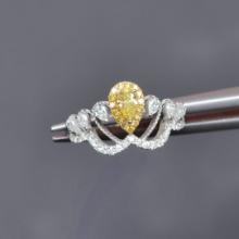 14k Gold 0.56 Ctw Natural Yellow Diamond & Diamond Ring