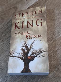 Stephen King Finders Keepers signed Novel with coa
