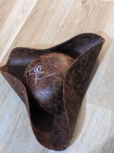 Johnny Depp signed Pirates of the caribbean pirate hat with coa