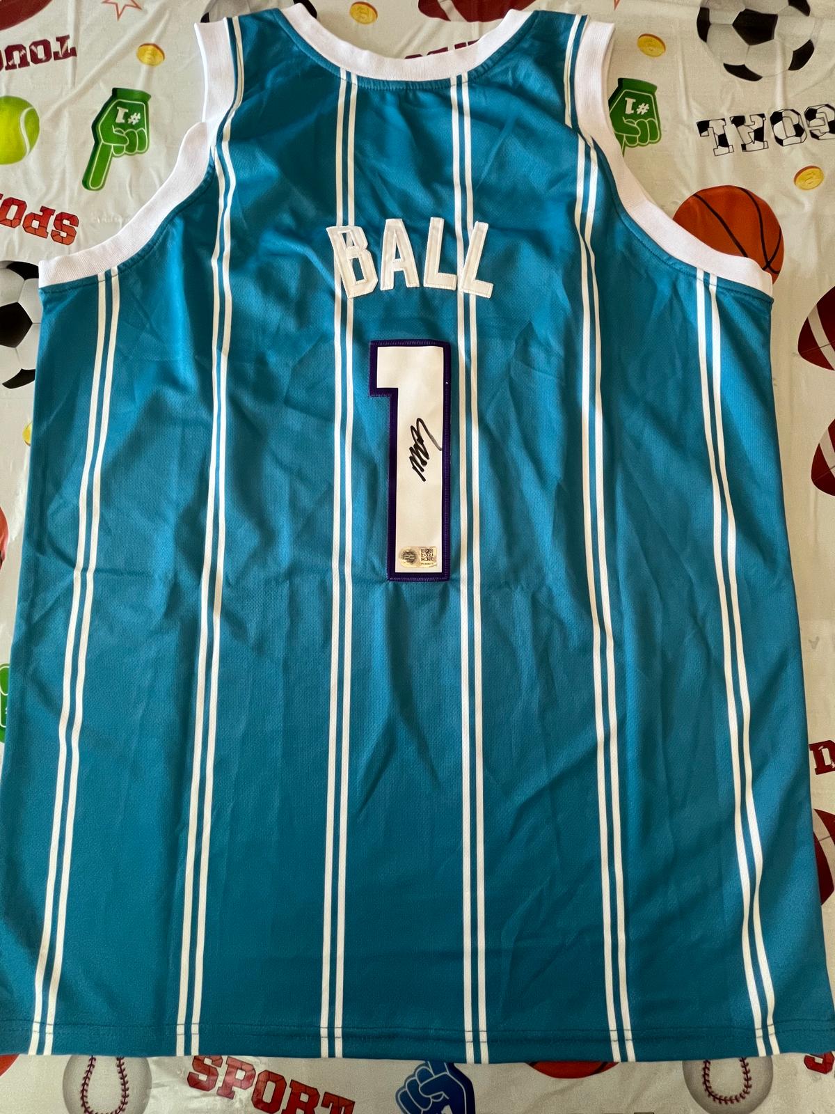 LaMelo Ball Signed Hornets Jersey With COA