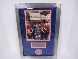 FRAMED MARK MESSIER SIGNED 8X10 PHOTO COA