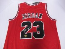 MICHAEL JORDAN SIGNED BULLS 23 JERSEY COA