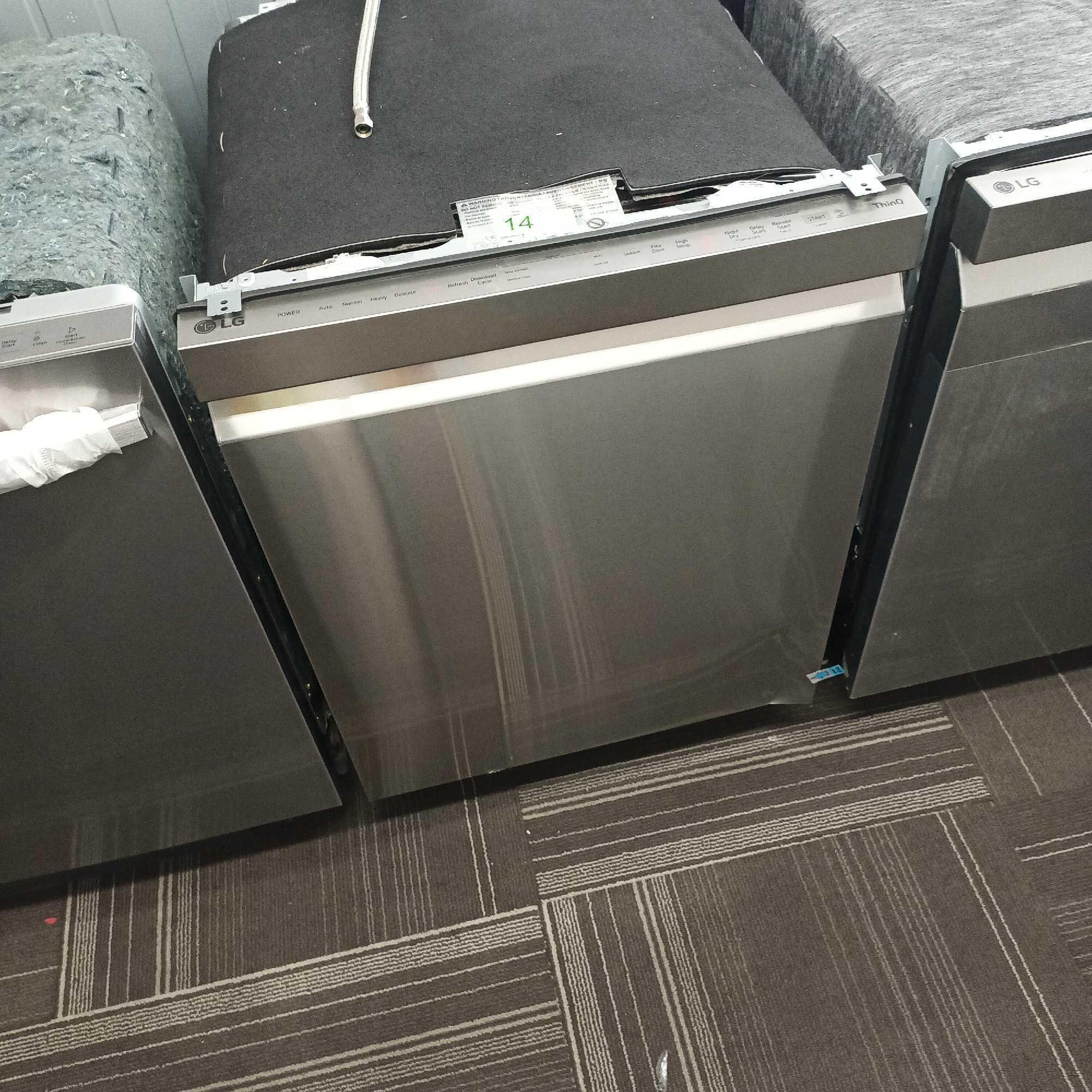 LG 24" W Built-In Dishwasher with QuadWash Pro and Dynamic Heat Dry #LDPH7972S