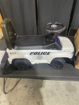 Costway 6V Kids Ride On Police Car with Real Megaphone and Siren Flashing Lights