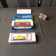 Scotty's boxcar, set of train tracks, Southern Pacific boxcar and caboose, turntable motor Drive