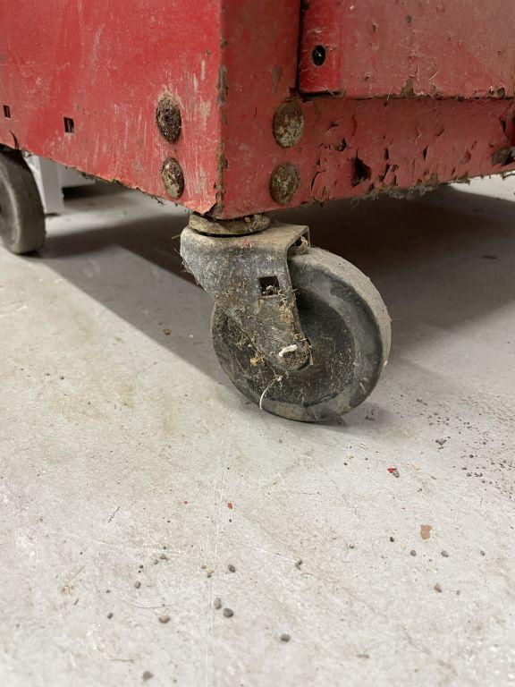 Tool box on wheels