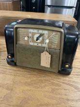 Vintage Philco Bakelite Tube Radio
