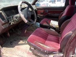 1989 Nissan 4 WD Pickup (TITLE) (KEY)