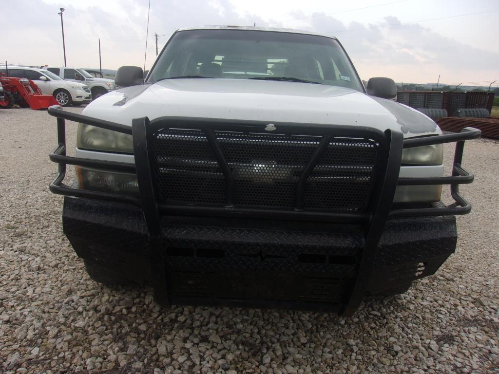 2006 Chev. 2500HD  White (KEY) (TITLE)