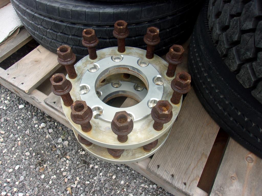 Tires (8); Spacers (2)